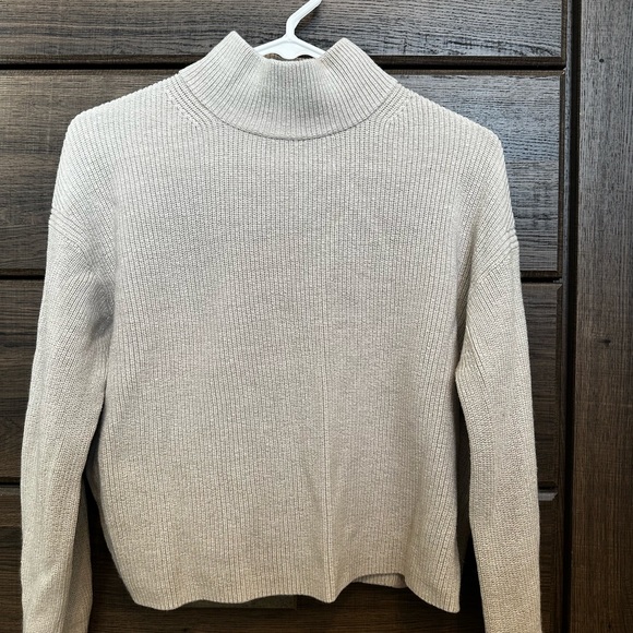 Lululemon Merino Wool blend Turtleneck Sweater - Picture 2 of 6